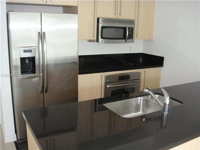 1111 SW 1  AVE, Miami FL 33130