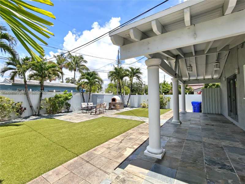 470 SW 25th Rd, Miami FL 33129