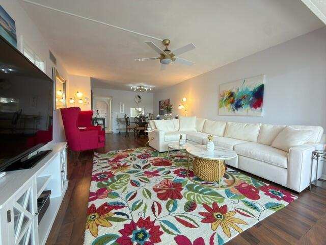 29 Yacht Club Drive # 306, North Palm Beach FL 33408