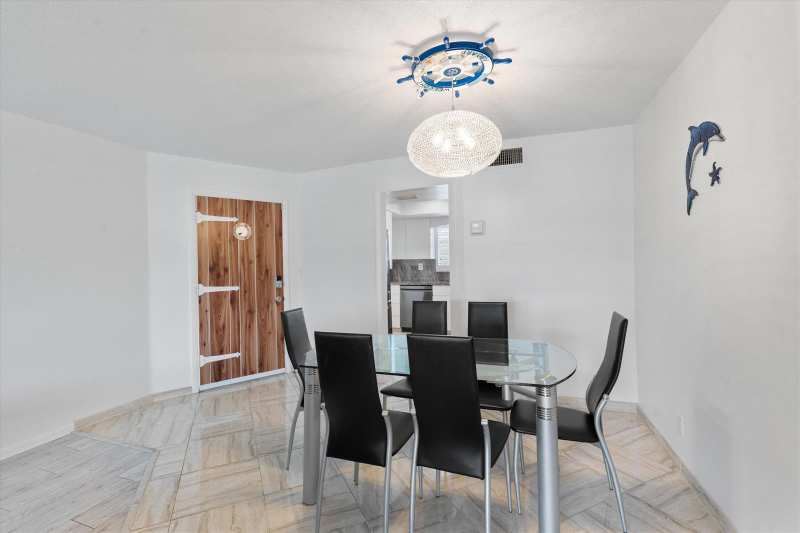 117 Lehane Terrace # 210, North Palm Beach FL 33408