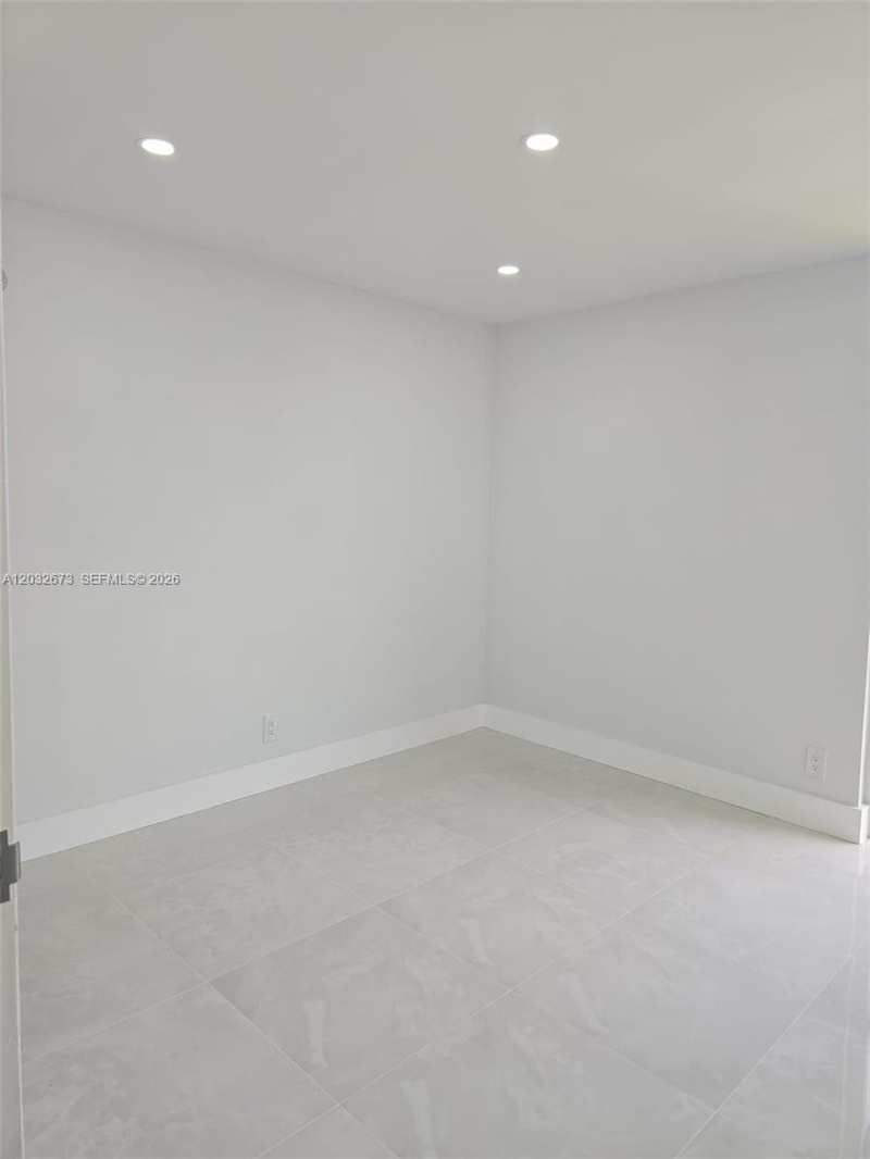 17021 N Bay Rd # 601, Sunny Isles Beach FL 33160