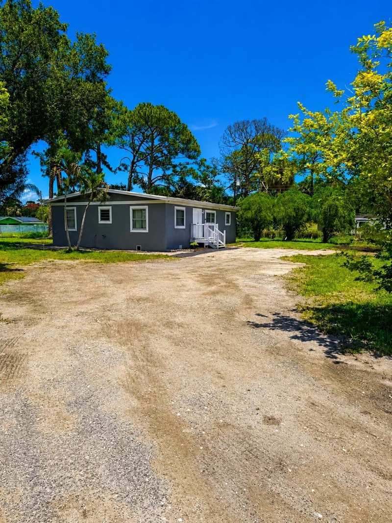 468 N 53rd Dr Drive N, FL 33415