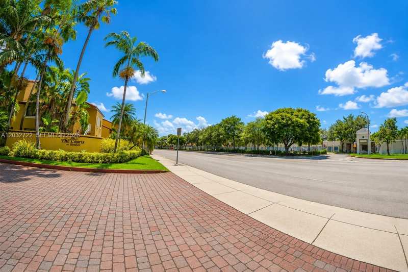15630 SW 80th St # 210, Miami FL 33193