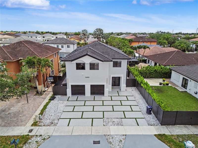 15490 SW 18th Ln, Miami FL 33185