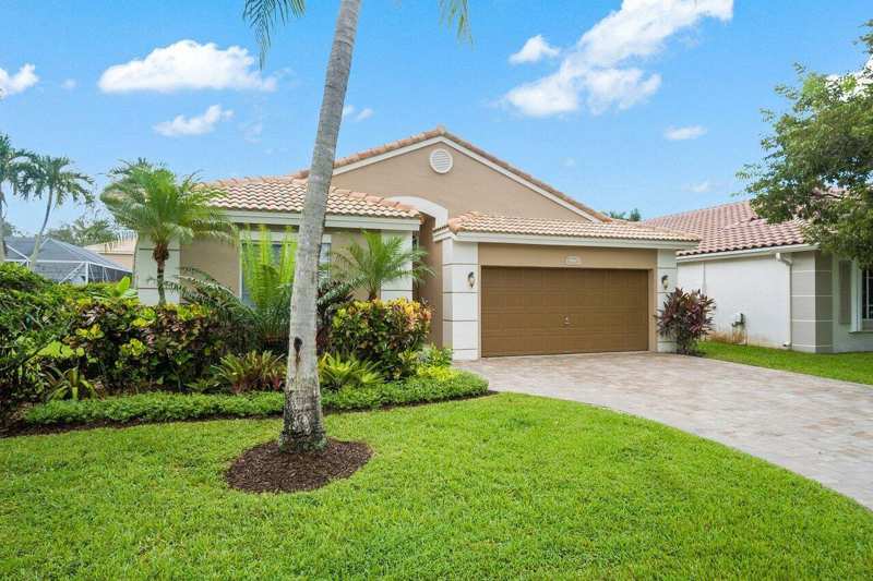 660 NW 45th Avenue, Deerfield Beach FL 33442
