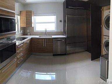 3 Farrey Ln # 3, Miami Beach FL 33139