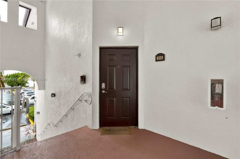 8620 NW 97th Ave # 213, Doral FL 33178