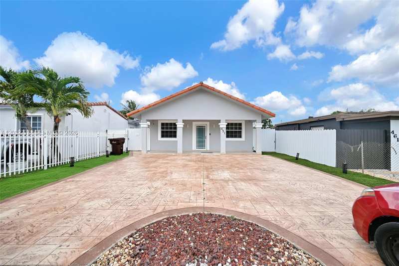 451 E 37th St, Hialeah FL 33013
