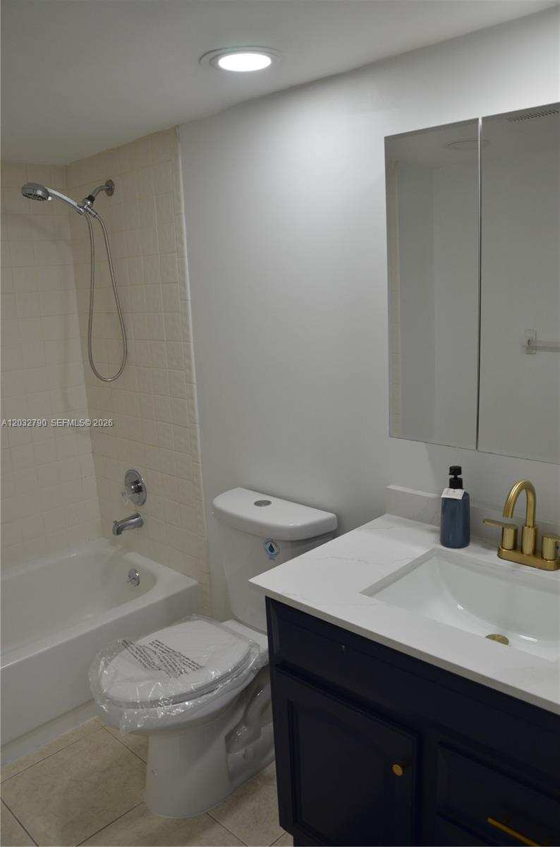 12600 SW 5th Ct # 415L, Pembroke Pines FL 33027