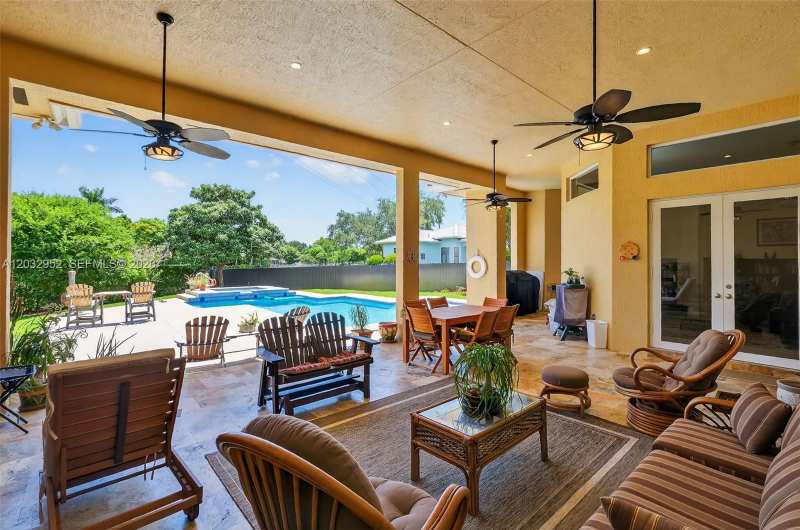 8920 SW 162nd Ter, Palmetto Bay FL 33157