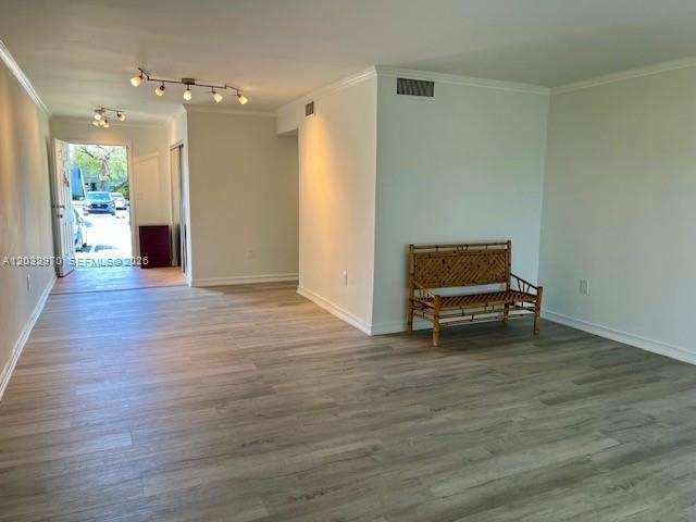 9359 N Fontainebleau Blvd # F109, Miami FL 33172