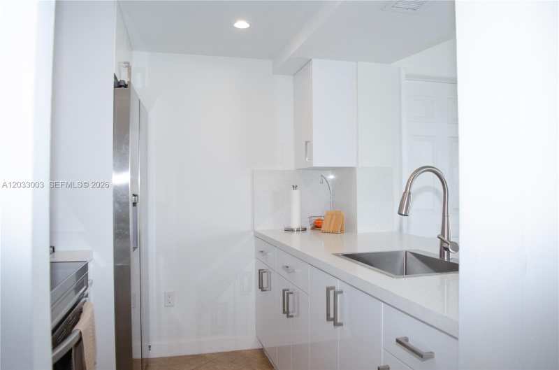 6995 NW 186th St # E509, Hialeah FL 33015