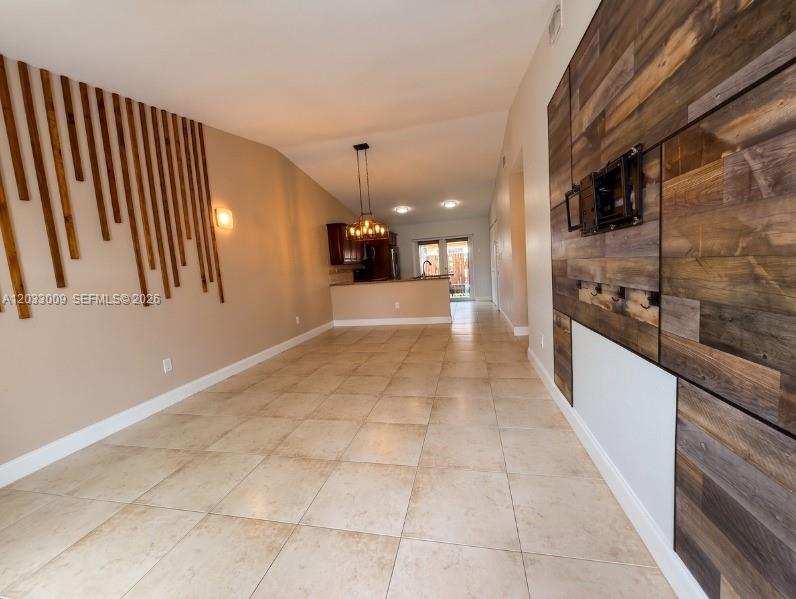 7675 NW 181st St # 7675, Hialeah FL 33015