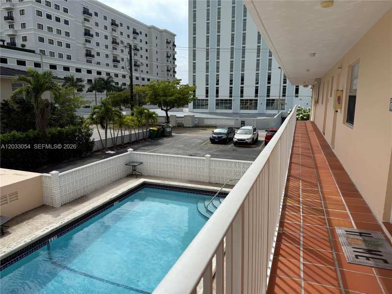 1235 Mariposa Ave # 7, Coral Gables FL 33146