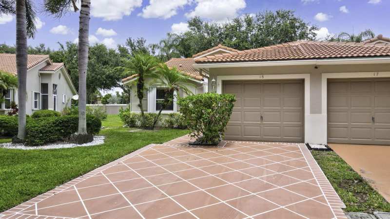 18 Sausalito Drive, Boynton Beach FL 33436