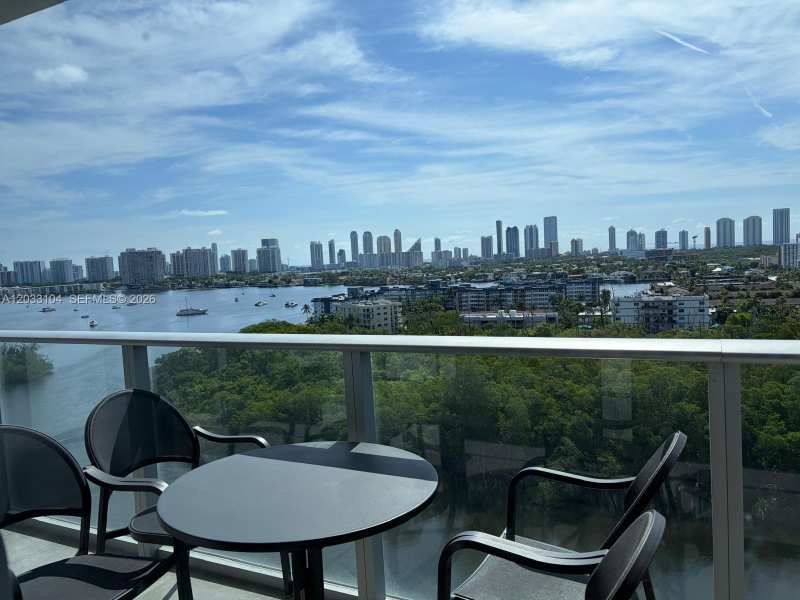 16385 Biscayne Blvd # 1417, North Miami Beach FL 33160