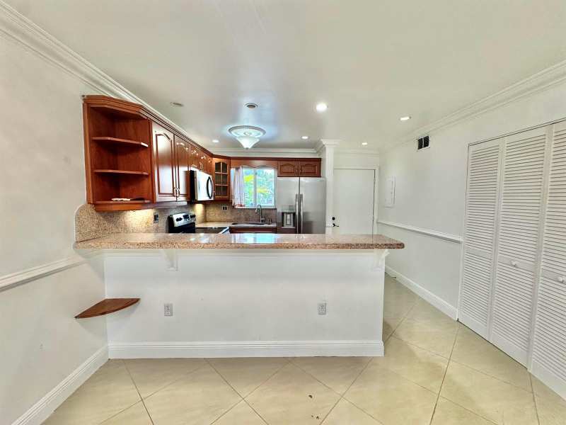 6074 Forest Hill Boulevard # 107, West Palm Beach FL 33415