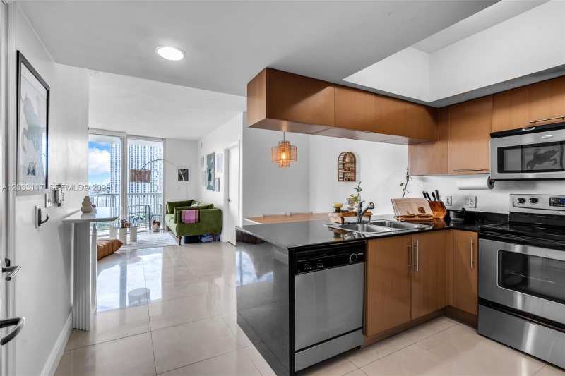 1750 N Bayshore Dr # 1815, Miami FL 33132
