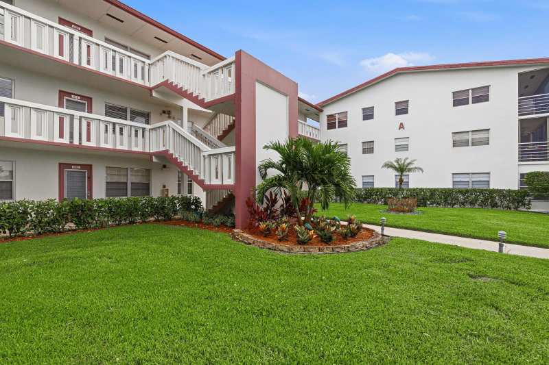 32 Fanshaw A # 32, Boca Raton FL 33434