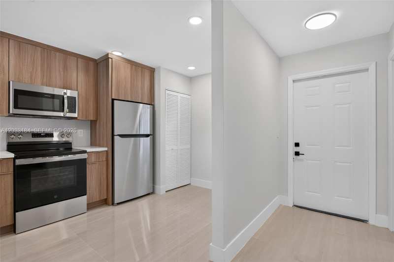 2878 Coral Springs Dr # 2878, Coral Springs FL 33065