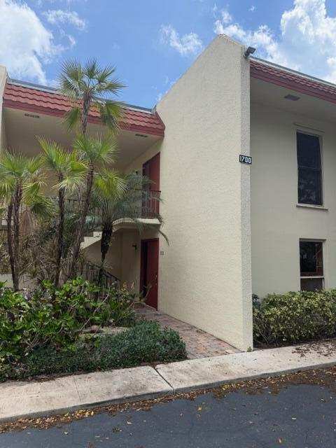 1700 Presidential Way # 103, West Palm Beach FL 33401