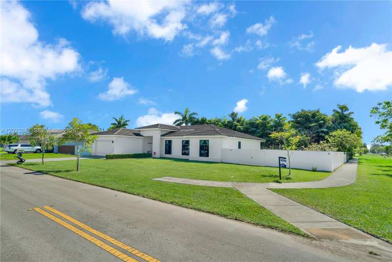 32008 SW 199th Pl, Homestead FL 33030