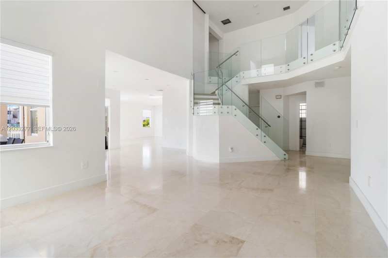 8551 NW 110th Ave # 8551, Doral FL 33178