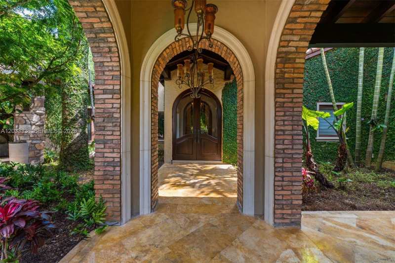 6201 SW 96th St # 0, Pinecrest FL 33156