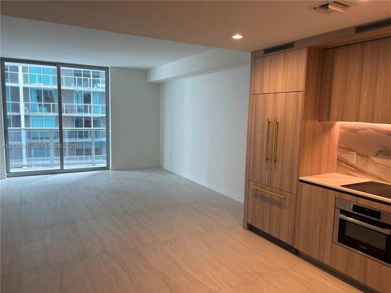 77 SE 5th Street # 2108, Miami FL 33131