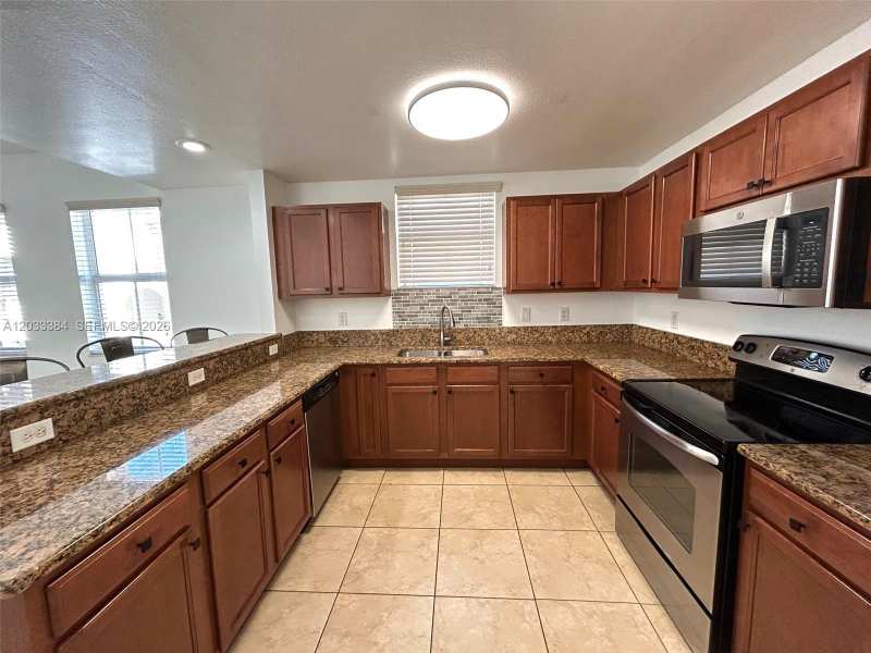 11503 NW 89th St # 206, Doral FL 33178
