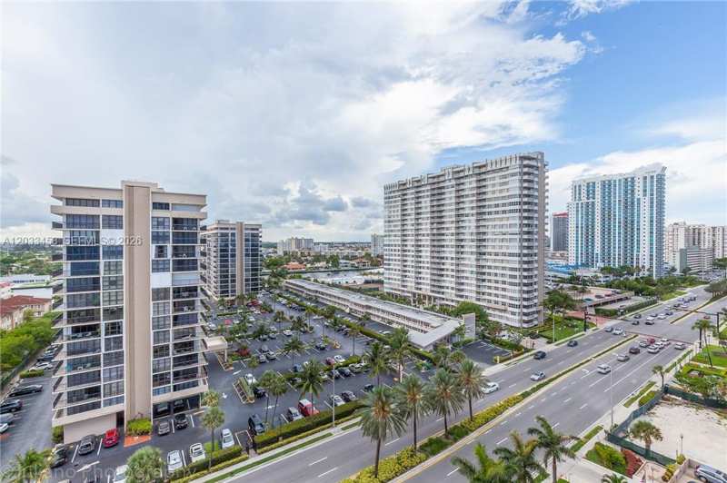 PARKER PLAZA ESTATES COND
