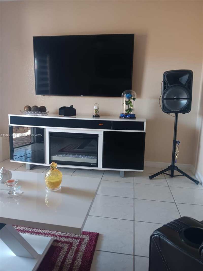 507 W 68th St # 5, Hialeah FL 33014