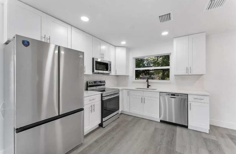 307 NW 6th Street, Deerfield Beach FL 33441