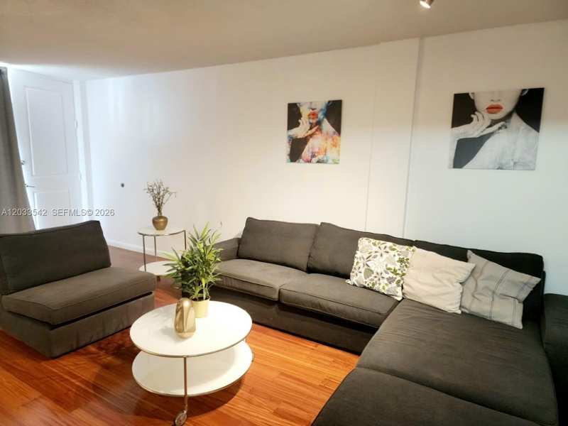 1100 Alton Rd # 3C, Miami Beach FL 33139