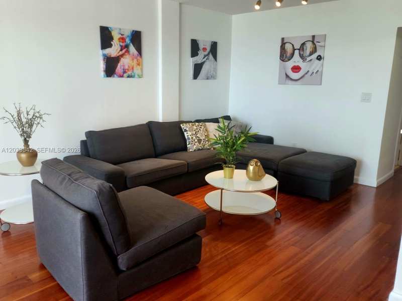 1100 Alton Rd # 3C, Miami Beach FL 33139