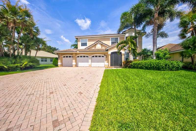1681 Lakefield North Court, Wellington FL 33414