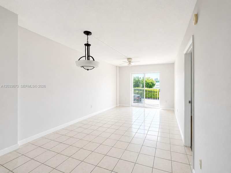 16465 NE 22nd Ave # 206, North Miami Beach FL 33160