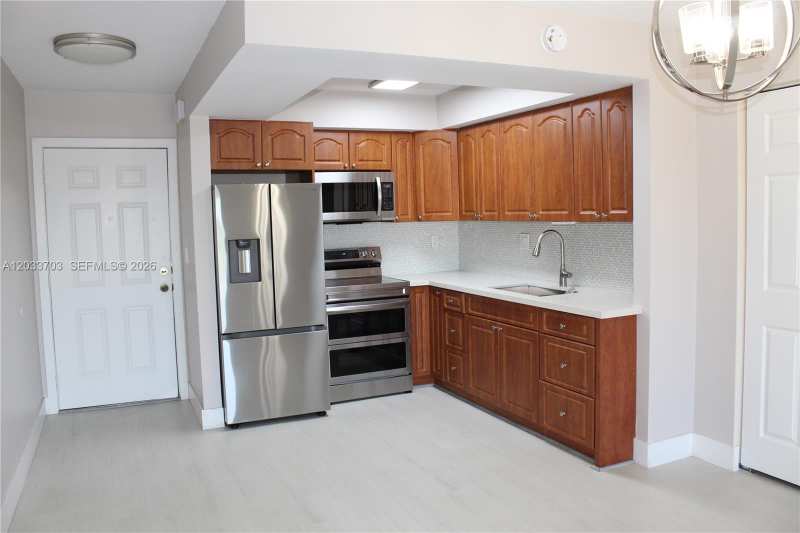 6780 W 2nd Ct # 401, Hialeah FL 33012