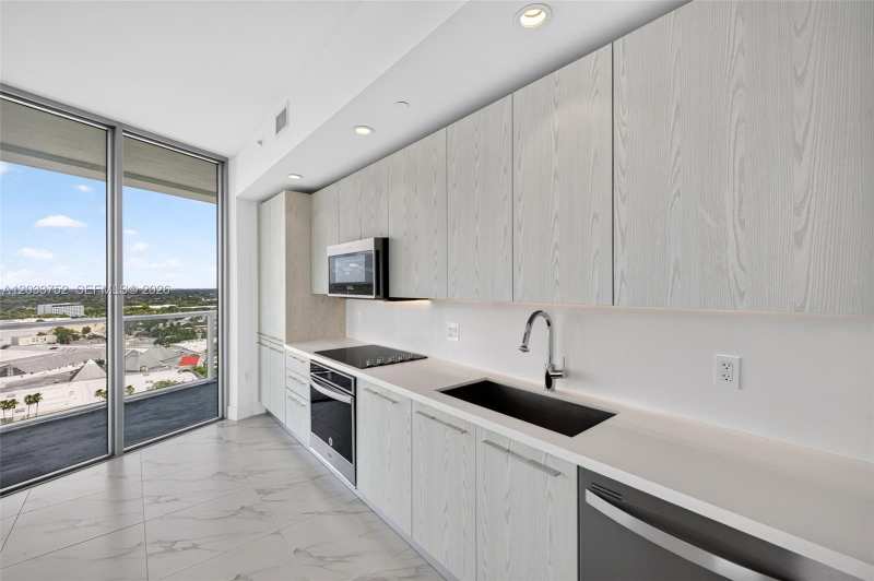 2000 Metropica Way # 1910, Sunrise FL 33323