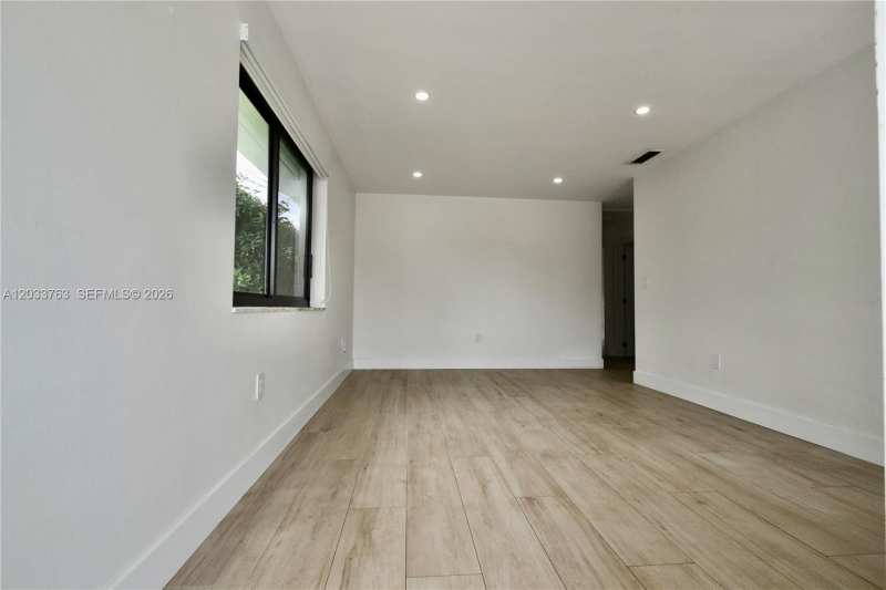 3143 SW 26th St # 3143, Miami FL 33133