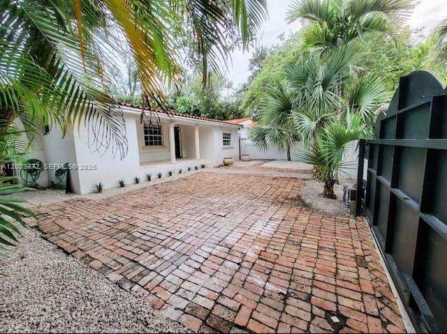3685 SW 1st Ave, Miami FL 33145