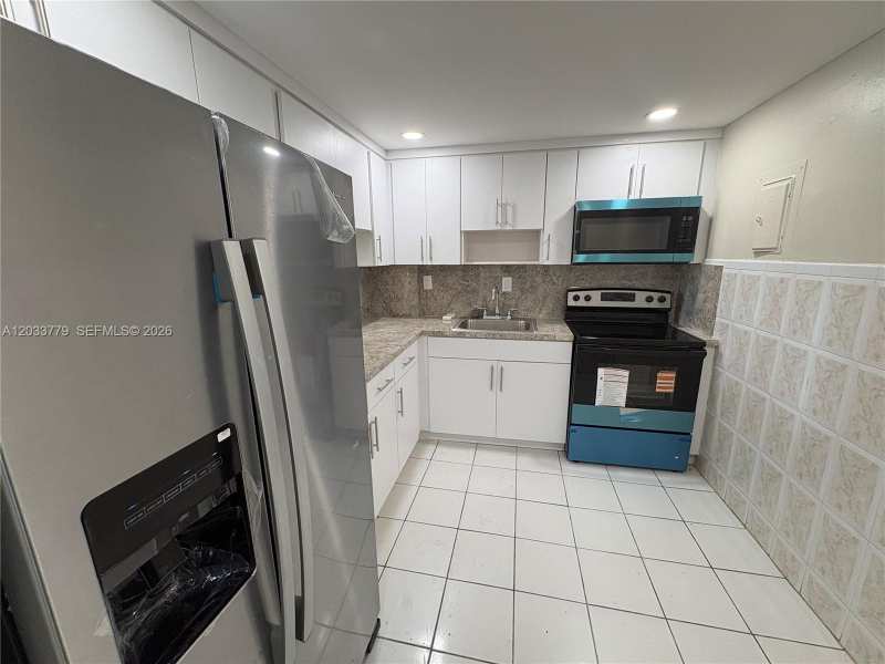 16740 NE 9th Ave # 303, North Miami Beach FL 33162