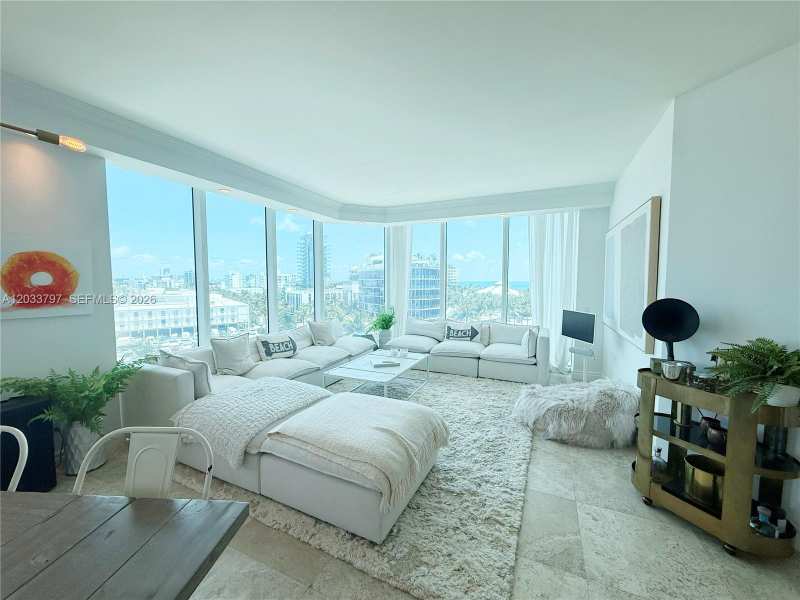 300 S Pointe Dr # 705, Miami Beach FL 33139
