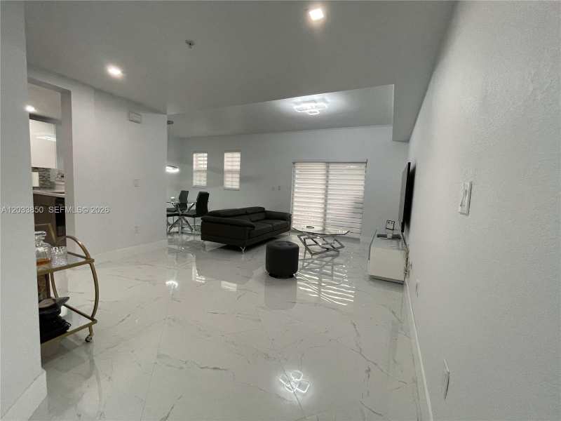 10885 NW 89th Ter # 206, Doral FL 33178