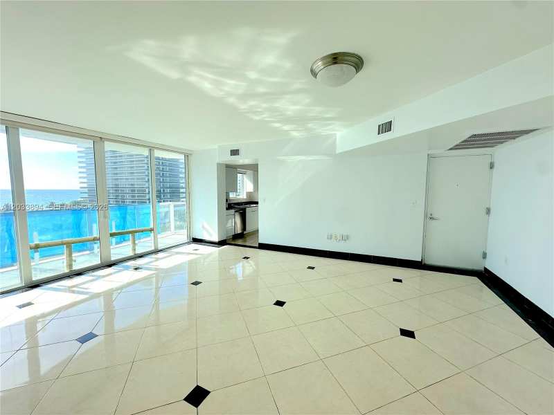 5900 Collins Ave # 906, Miami Beach FL 33140