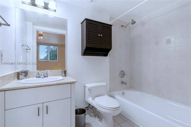 8888 Collins Ave # 314, Surfside FL 33154