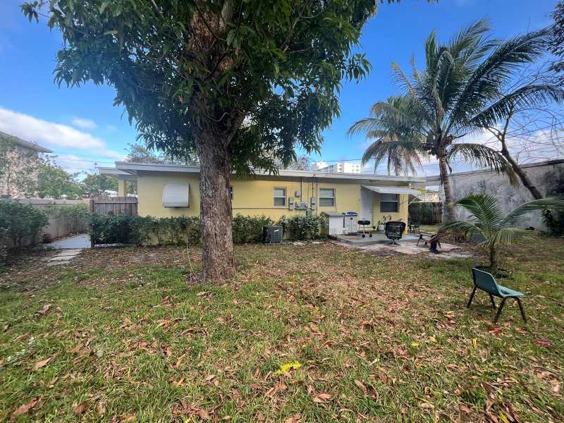 211 N A Street, FL 33460