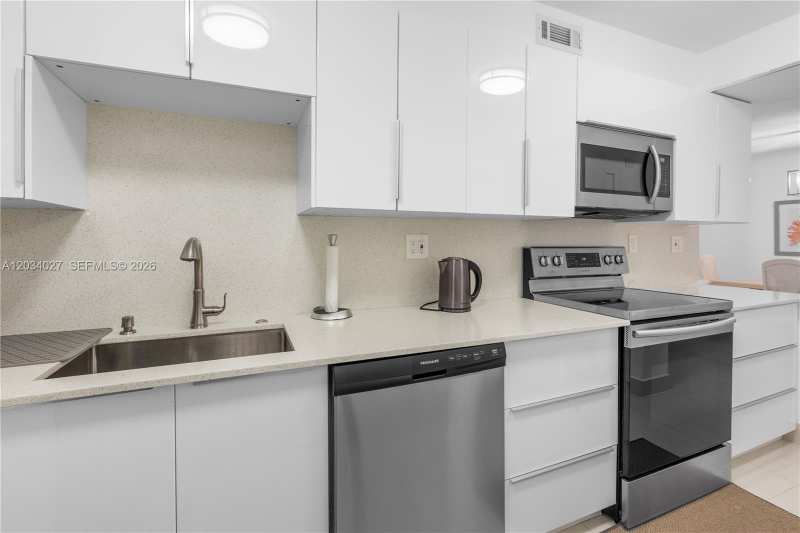 1849 S Ocean Dr # 212, Hallandale Beach FL 33009