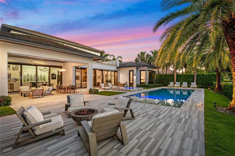 162 Commodore Dr, Jupiter FL 33477
