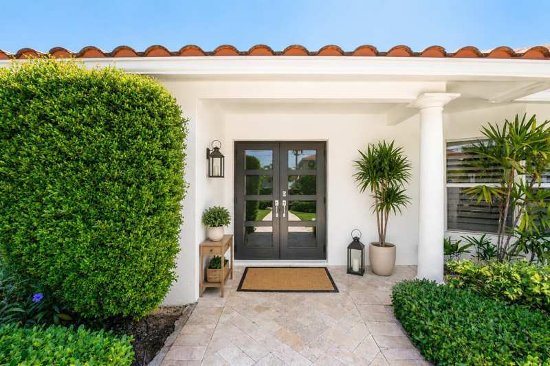 4230 NE 24th Avenue, Lighthouse Point FL 33064
